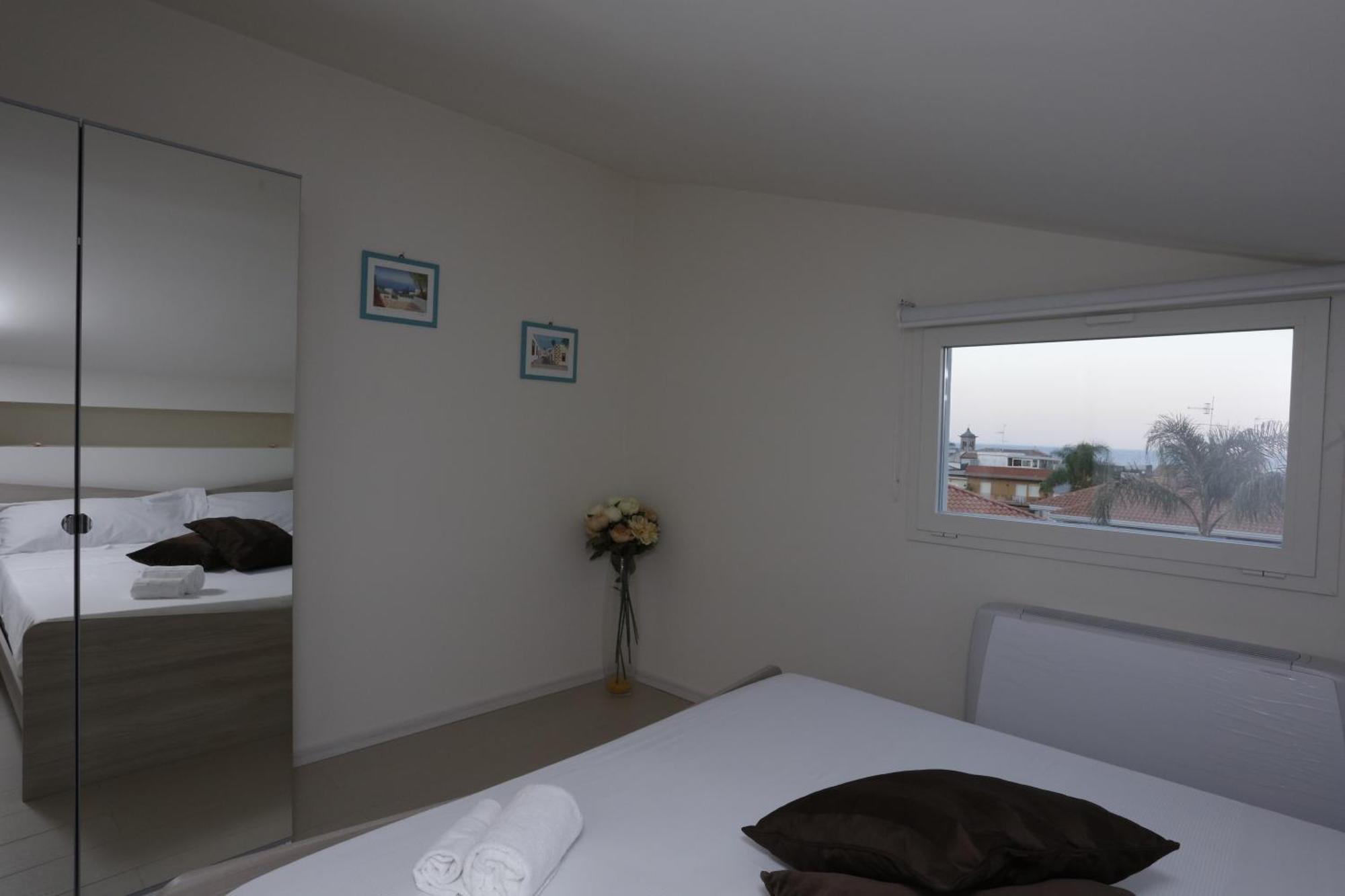 Aparthotel Path House - Etna & Sea View Riposto Camera foto